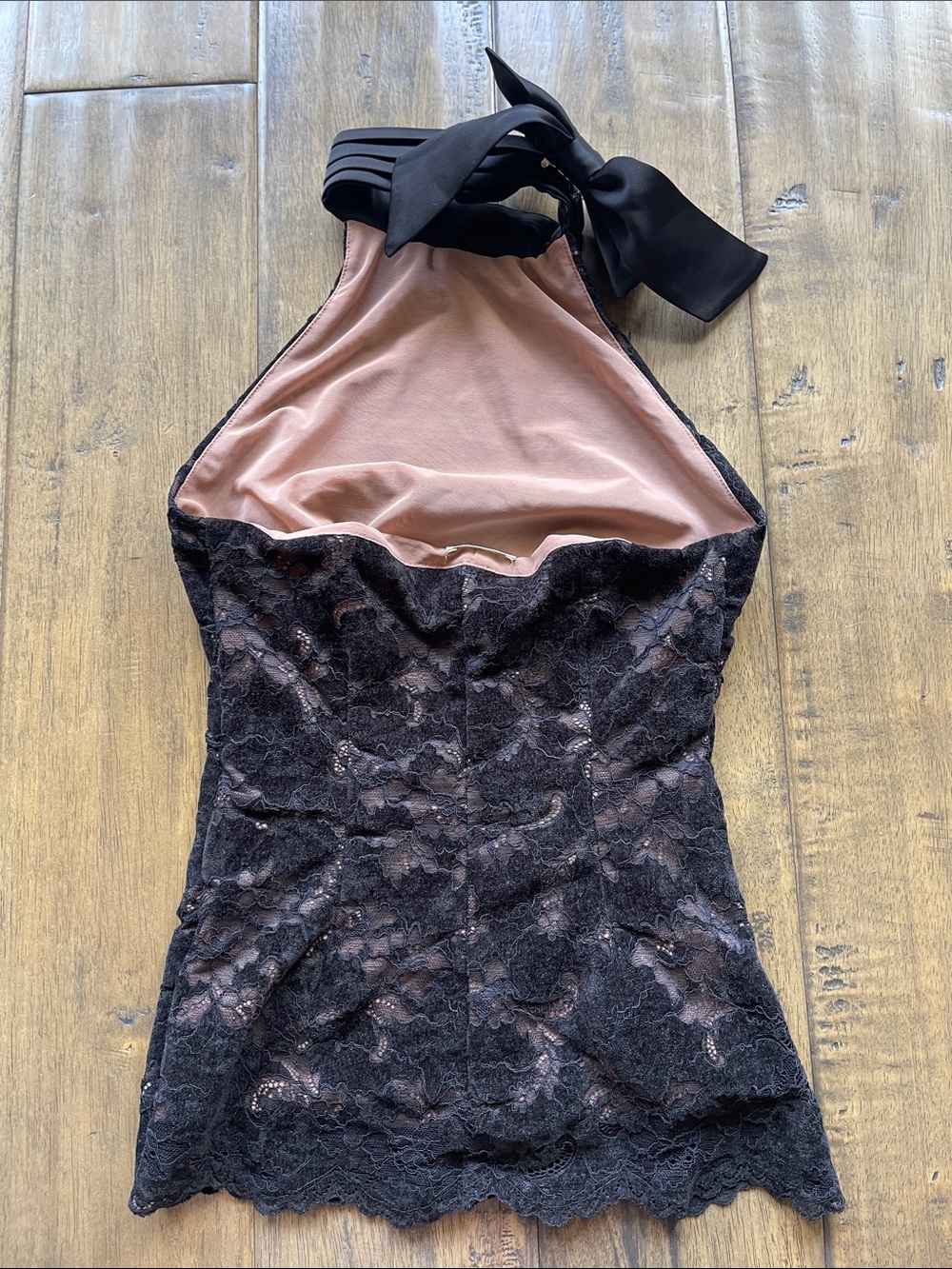 HOUSE OF CB Natalya Bow Halter Lace Top - Picture 5 of 7